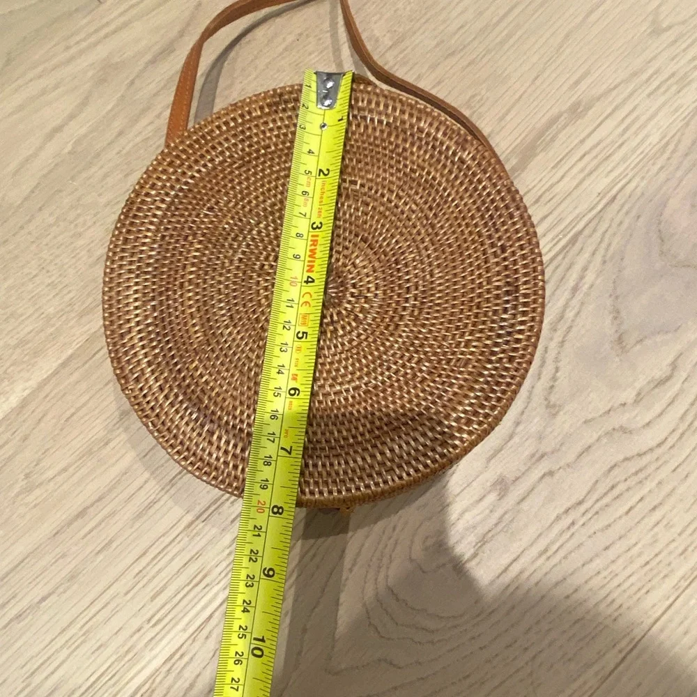 Round Woven Tan Crossbody Bag - Picture 4 of 4